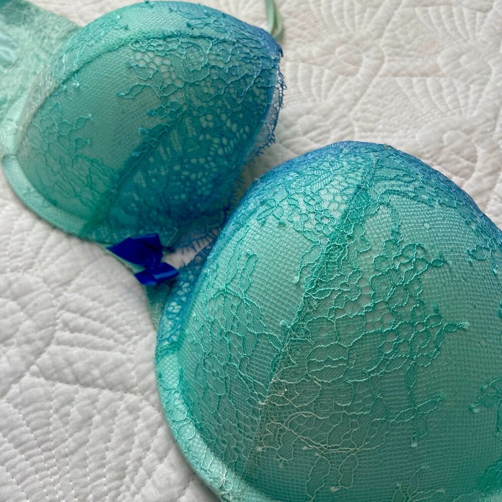 Victoria's Secret Very Sexy Push-up Bra in Pastel Turquoise [36C]